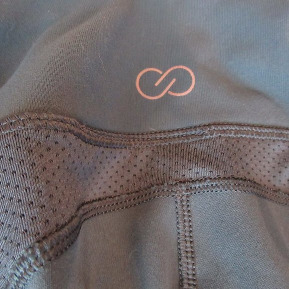 CALIA by Carrie Underwood Gray Capris w/ Pockets - Picture 8 of 14